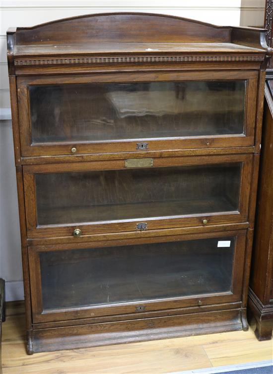 A Lebus oak sectional bookcase W.88cm